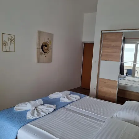 Miramar krevet i doručak 3*