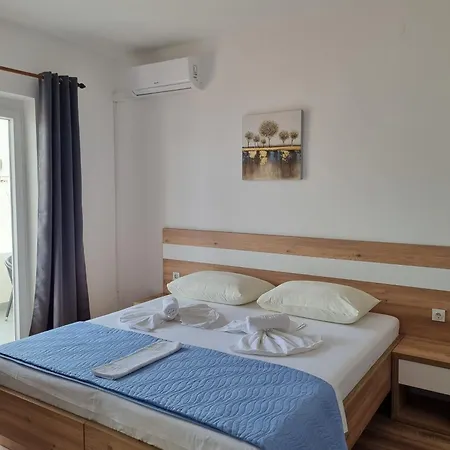krevet i doručak Miramar Starigrad Paklenica