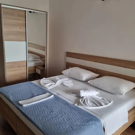 krevet i doručak Miramar Starigrad Paklenica