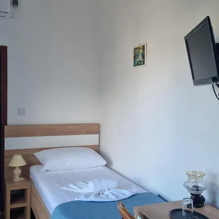 Miramar krevet i doručak 3*