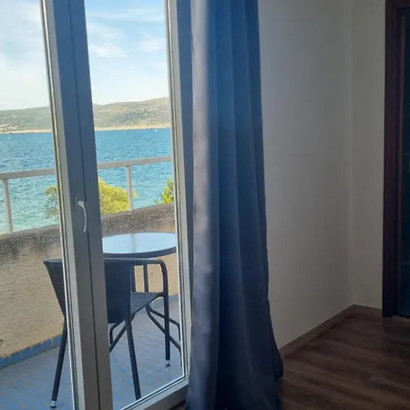 krevet i doručak Miramar Starigrad Paklenica