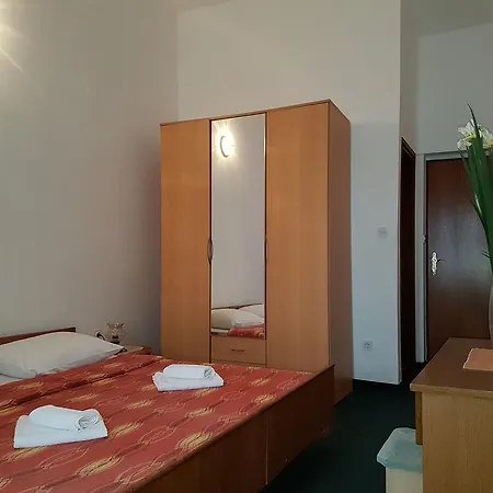 Miramar Bed and breakfast