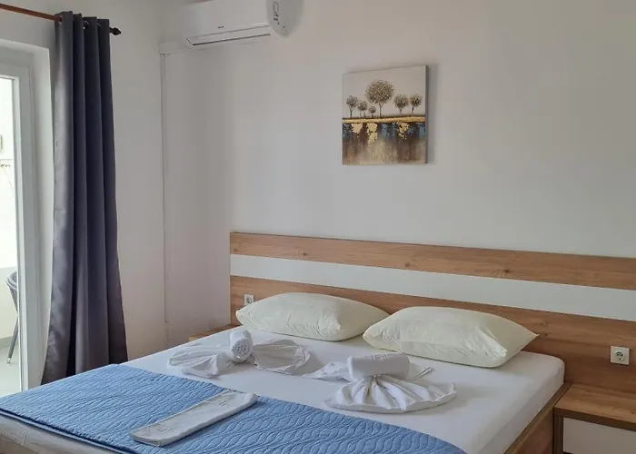 krevet i doručak Miramar Starigrad Paklenica