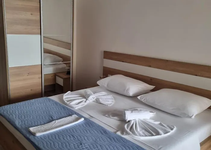 krevet i doručak Miramar Starigrad Paklenica